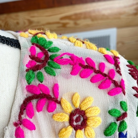 Sweet Sinammon Multicolor Floral Paisley Yarn Embroidered Blouse Top Small - Picture 10 of 11